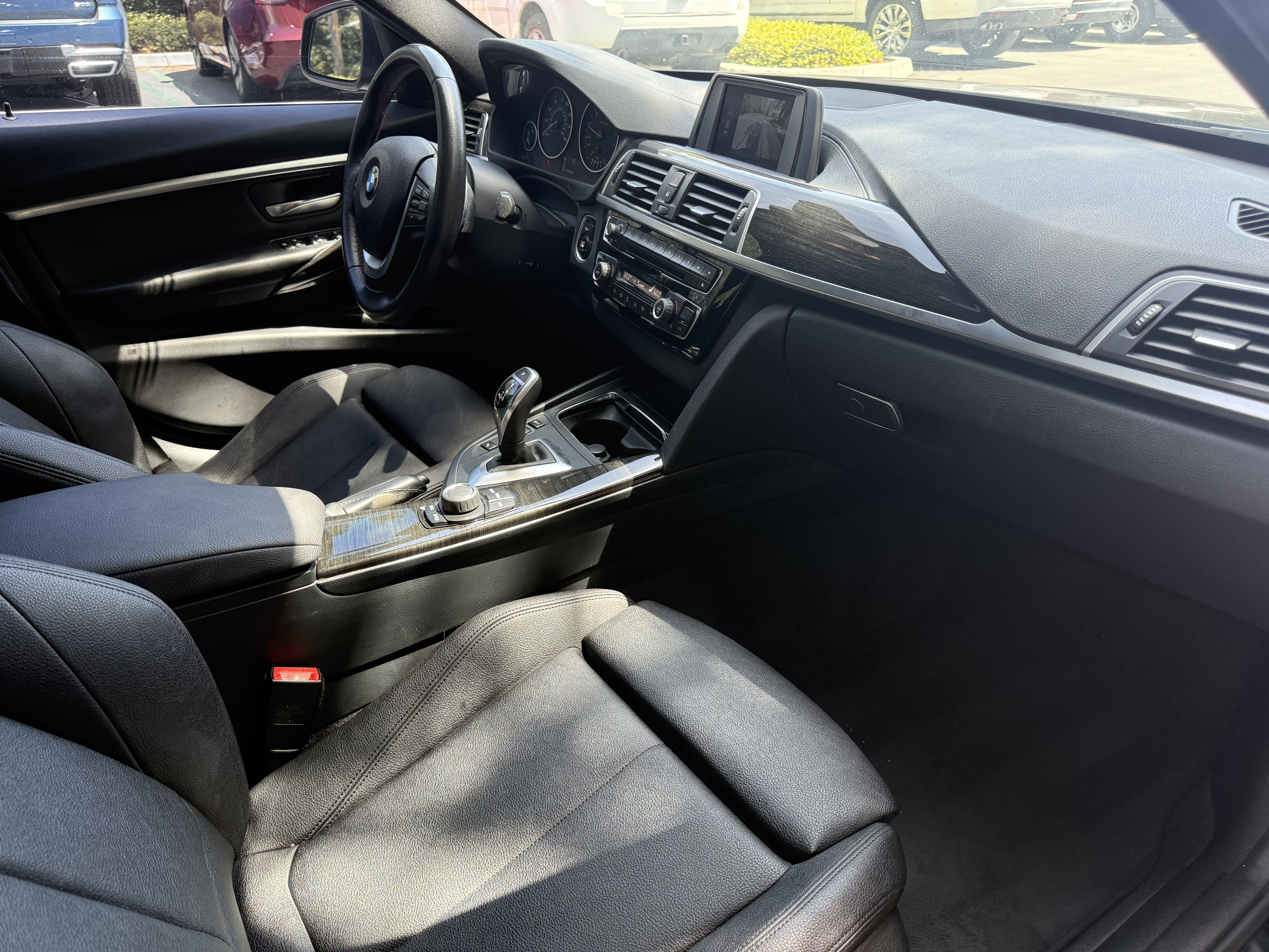 Used 2018 BMW 330i Sedan w/ Convenience Package RWD image 11