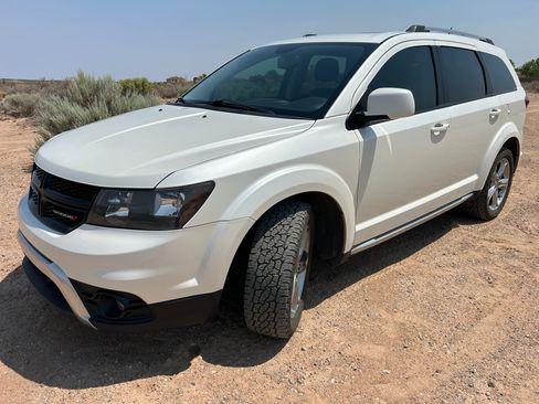 Used 2017 Dodge Journey Crossroad AWD/4WD image 1
