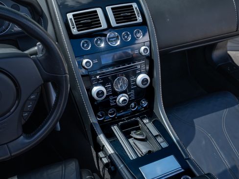 Used 2011 Aston Martin DBS Volante RWD image 27