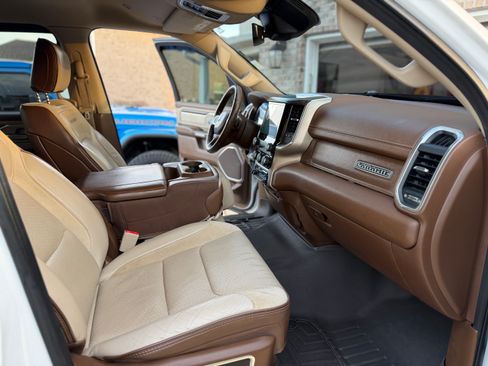 Used 2019 RAM 1500 Laramie image 17