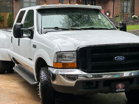 Used 2000 Ford F350 4x4 Crew Cab DRW Super Duty image 2
