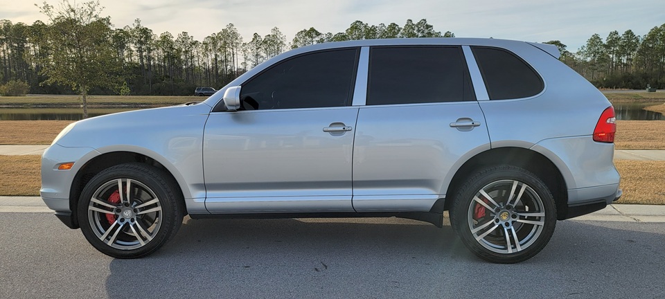 Used 2008 Porsche Cayenne Turbo AWD/4WD image 1