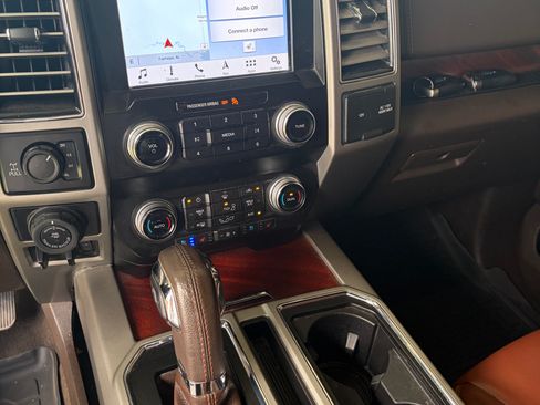 Used 2019 Ford F150 King Ranch w/ Equipment Group 601A Luxury AWD/4WD image 10