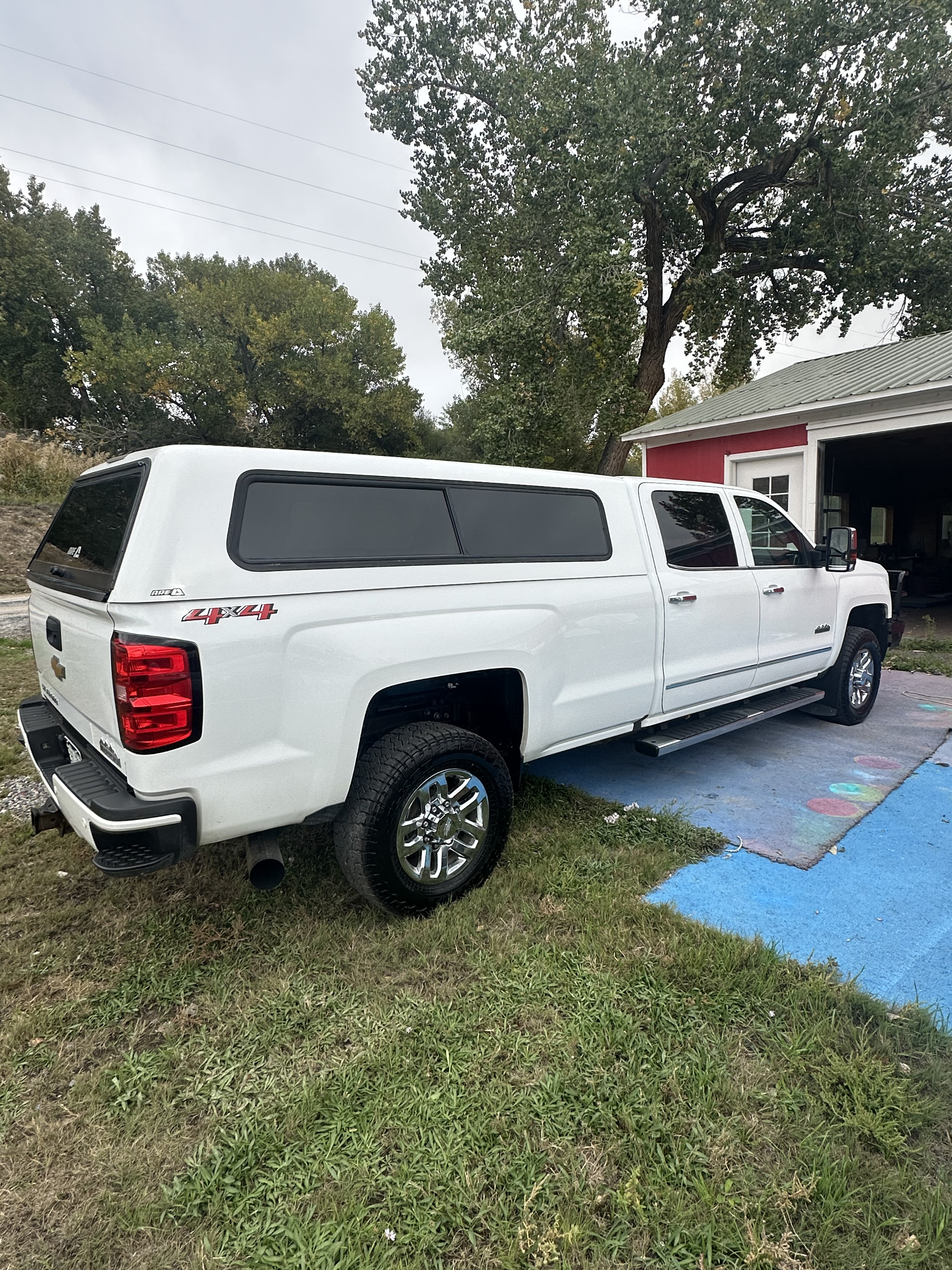 Used 2018 Chevrolet Silverado 3500 High Country w/ Duramax Plus Package AWD/4WD image 20