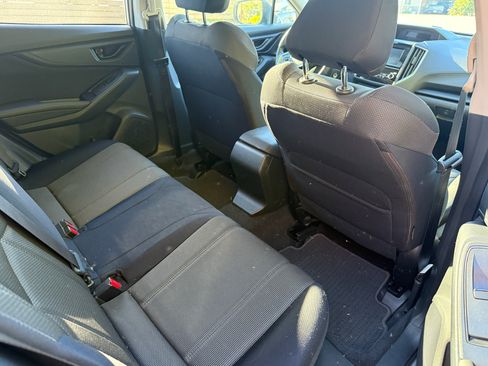 Used 2018 Subaru Crosstrek 2.0i image 6