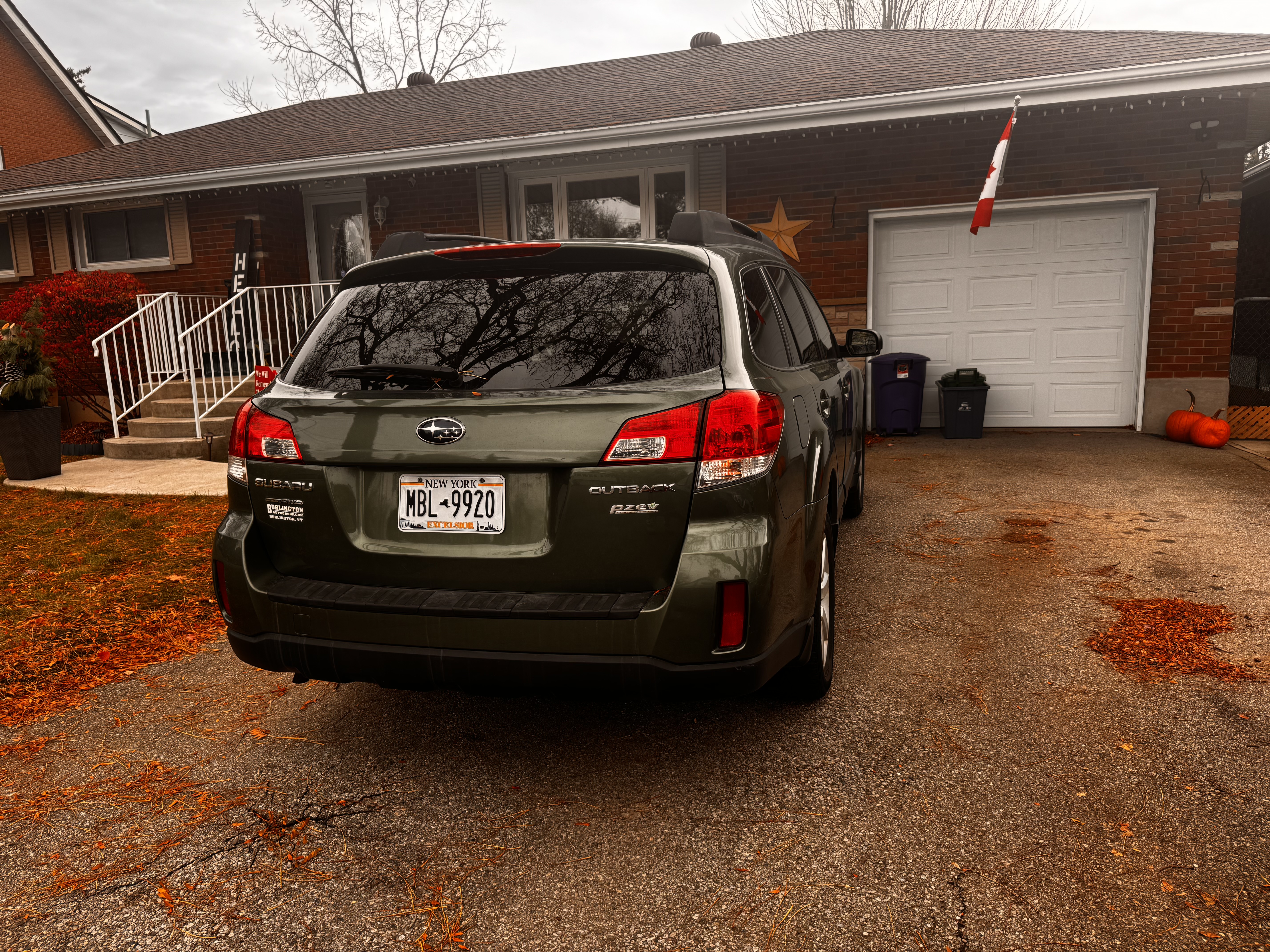 Used 2013 Subaru Outback 2.5i Premium AWD/4WD image 4