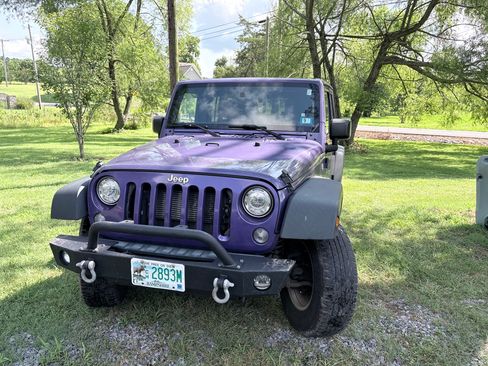 Used 2017 Jeep Wrangler Unlimited Sport w/ Quick Order Package 24S AWD/4WD image 1