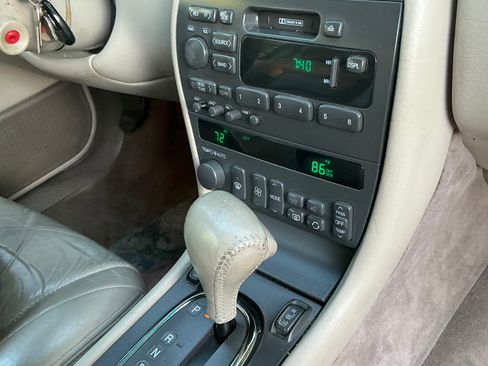 Used 1997 Cadillac Eldorado w/ Leather/Lumbar Pkg image 9