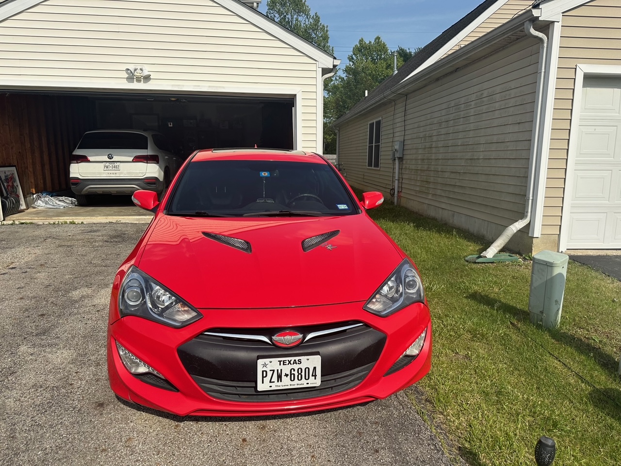 Used 2013 Hyundai Genesis 3.8 RWD image 5