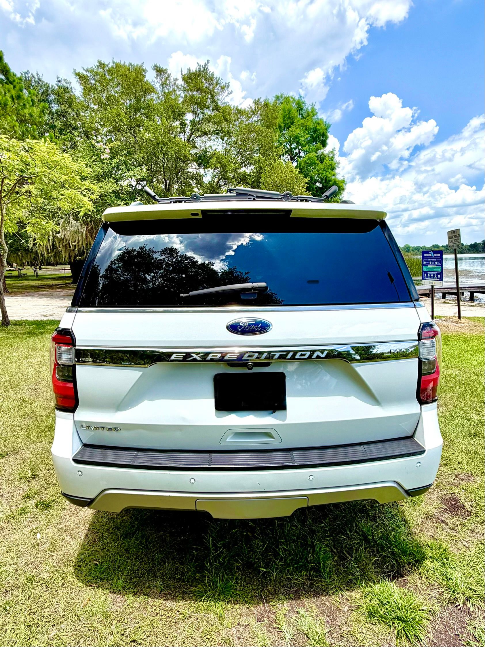 Used 2018 Ford Expedition Max Limited RWD image 19