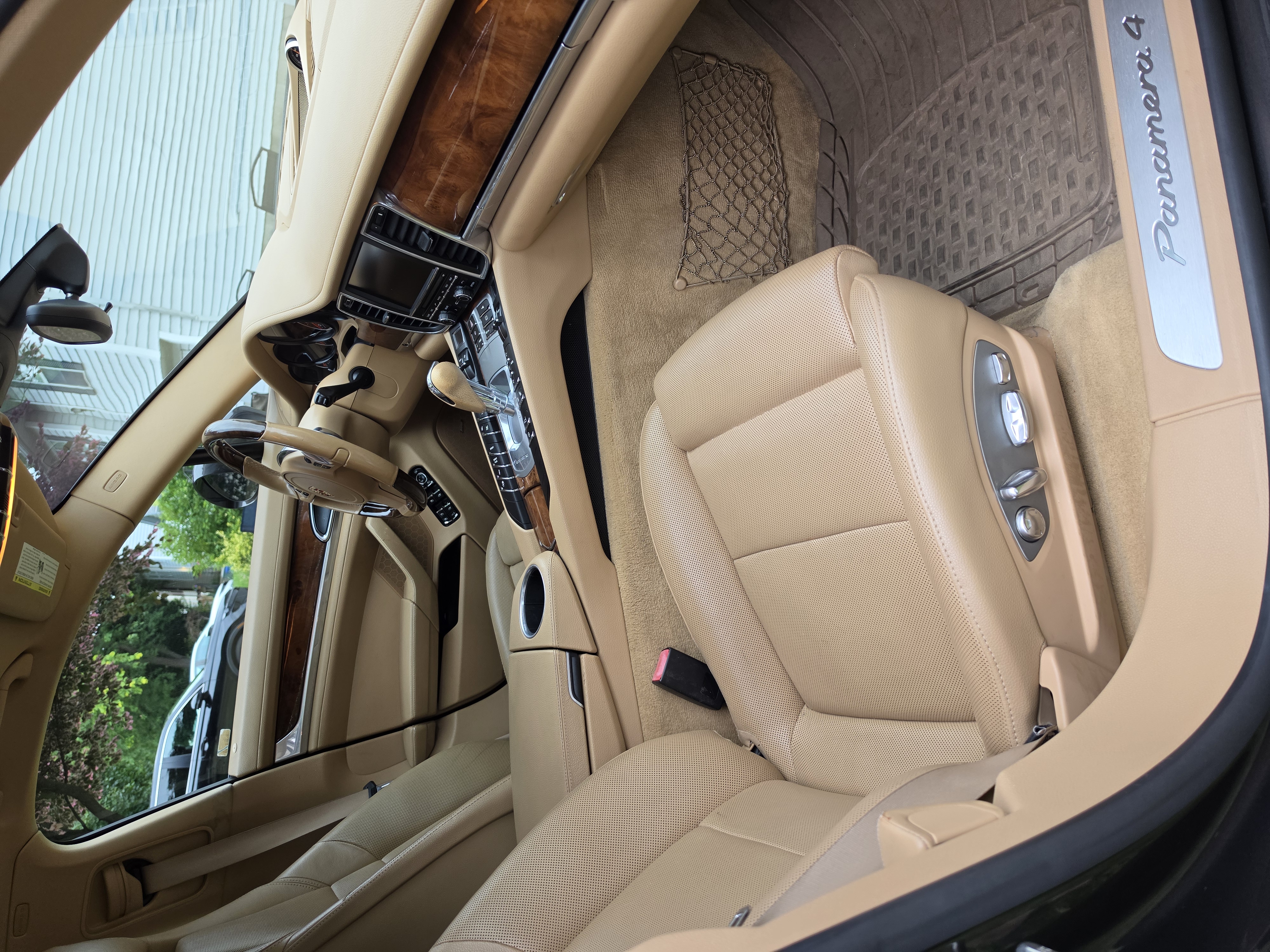 Used 2012 Porsche Panamera 4 image 15