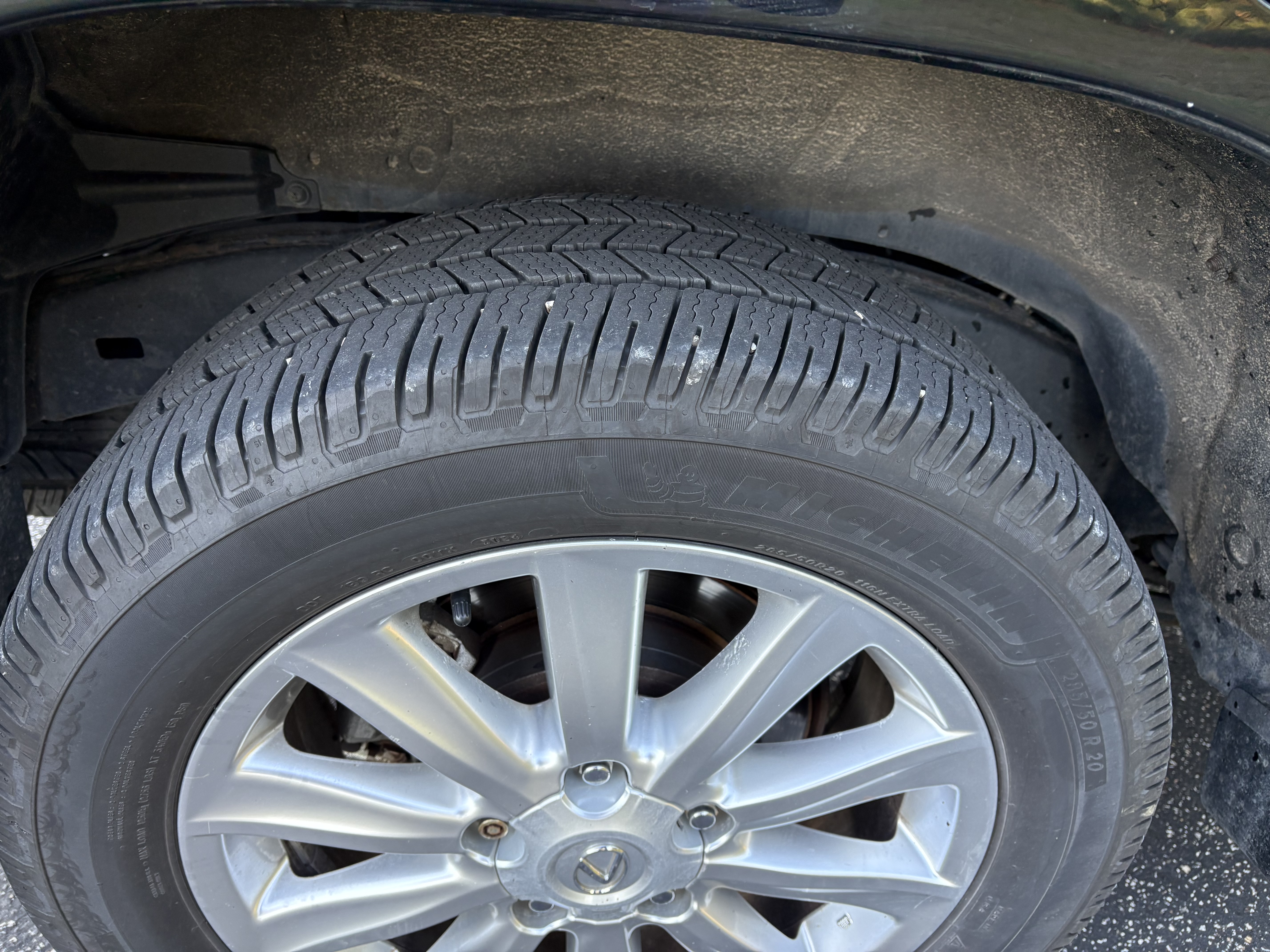 Used 2009 Lexus LX 570 4WD image 8