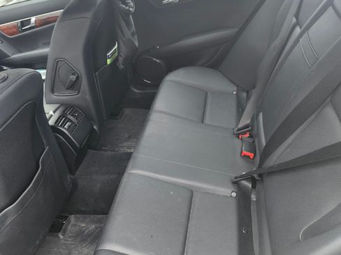 Used 2011 Mercedes-Benz C 300 4MATIC Sedan image 19
