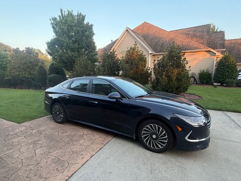 Used 2022 Hyundai Sonata Limited FWD image 12