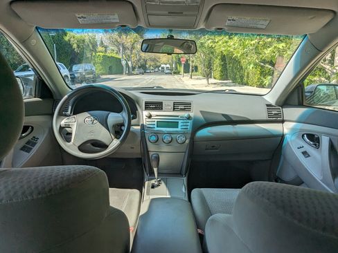 Used 2011 Toyota Camry LE image 15