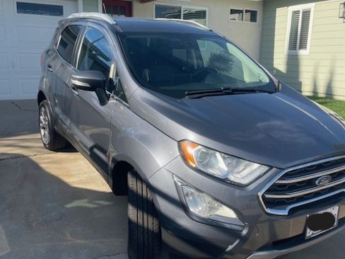 Used 2021 Ford EcoSport Titanium image 5