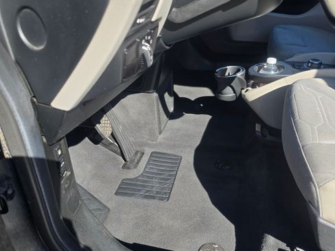 Used 2014 BMW i3 w/ Range Extender image 11