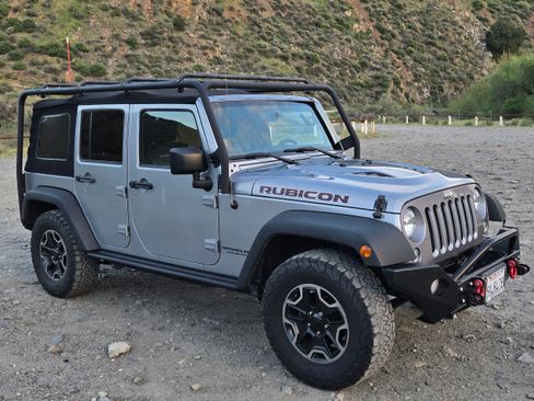Used 2015 Jeep Wrangler Unlimited Rubicon image 10