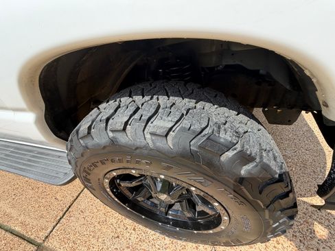 Used 2008 Ford E-150 and Econoline 150 Extended RWD image 12