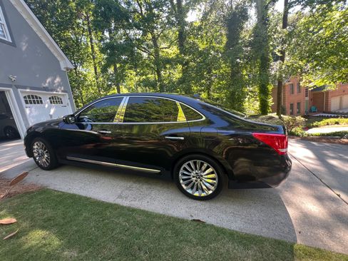 Used 2014 Hyundai Equus Signature RWD image 8