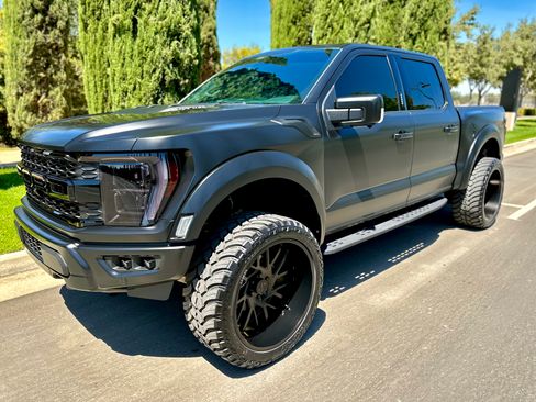 Used 2022 Ford F150 Raptor w/ Equipment Group 801A High AWD/4WD image 4