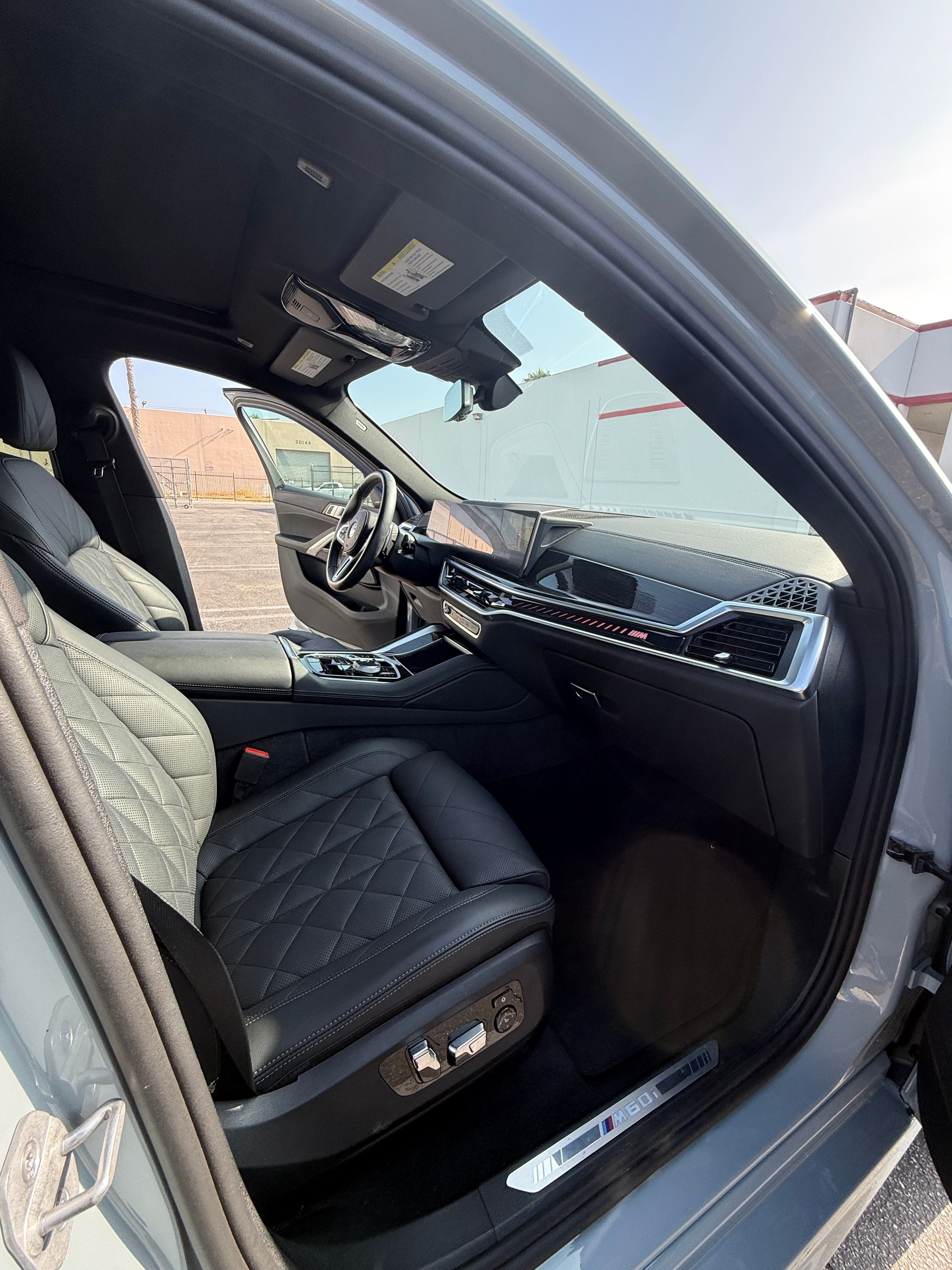 Used 2025 BMW X6 M60i w/ Executive Package AWD/4WD image 16