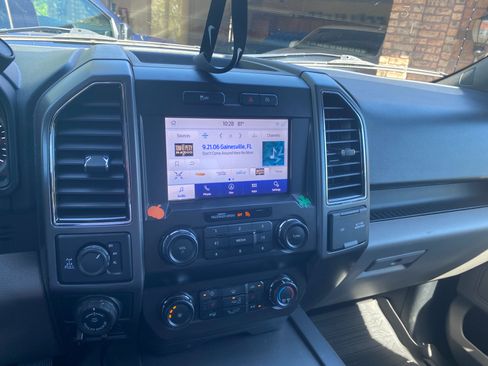 Used 2020 Ford F150 XLT w/ Equipment Group 302A Luxury AWD/4WD image 4