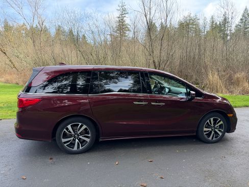 Used 2019 Honda Odyssey Elite image 6