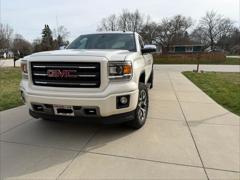 Used 2015 GMC Sierra 1500 SLE image 2