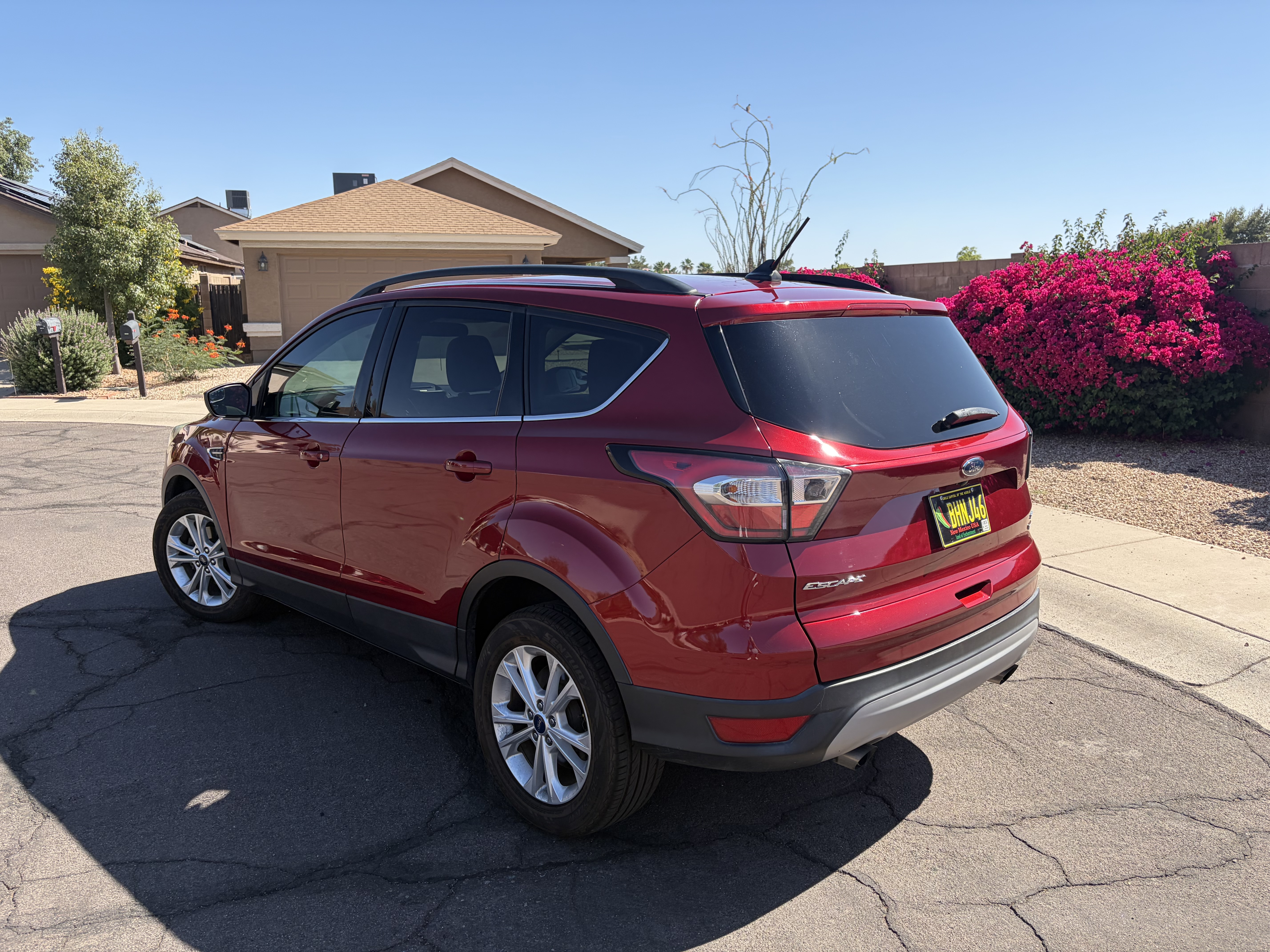 Used 2018 Ford Escape SE w/ SE Sync 3 Package FWD image 5