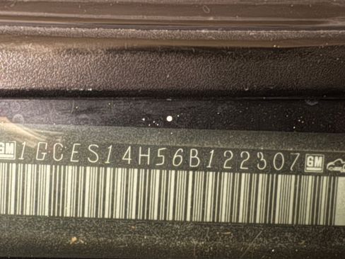 Used 2006 Chevrolet SSR w/ Preferred Equipment Group image 12