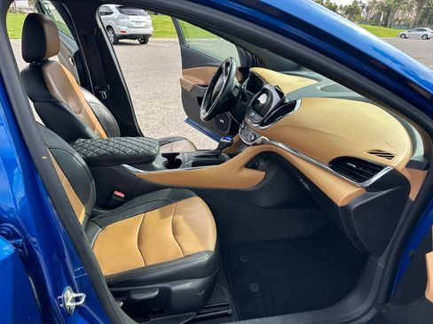 Used 2016 Chevrolet Volt Premier image 12