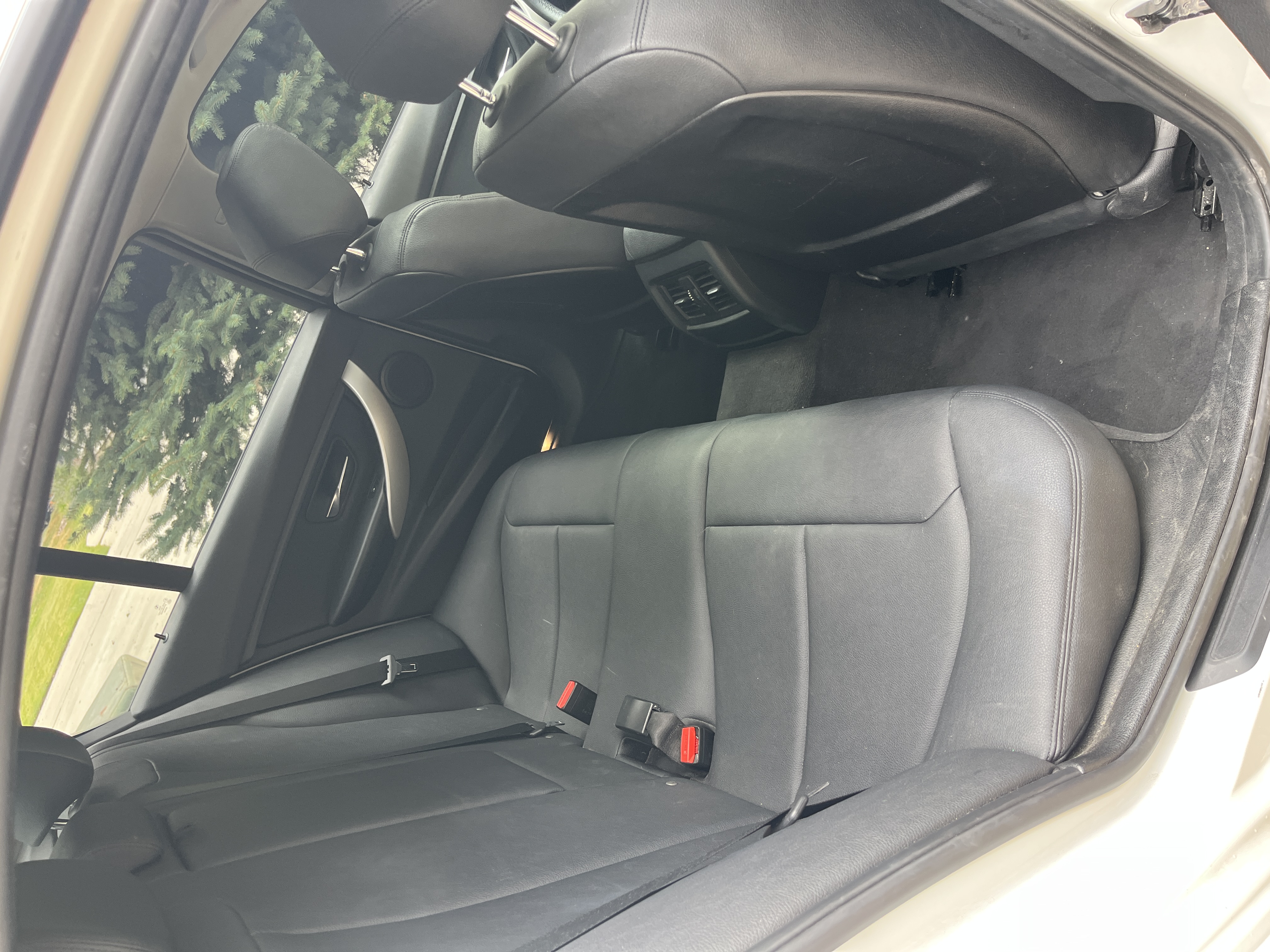 Used 2014 BMW 320i xDrive Sedan AWD/4WD image 9