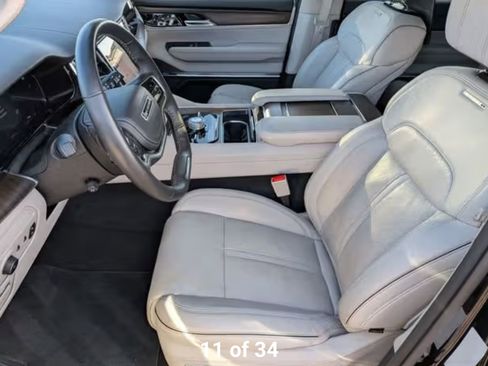 Used 2023 Jeep Grand Wagoneer Series II image 14