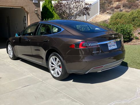 Used 2014 Tesla Model S P85 RWD image 5