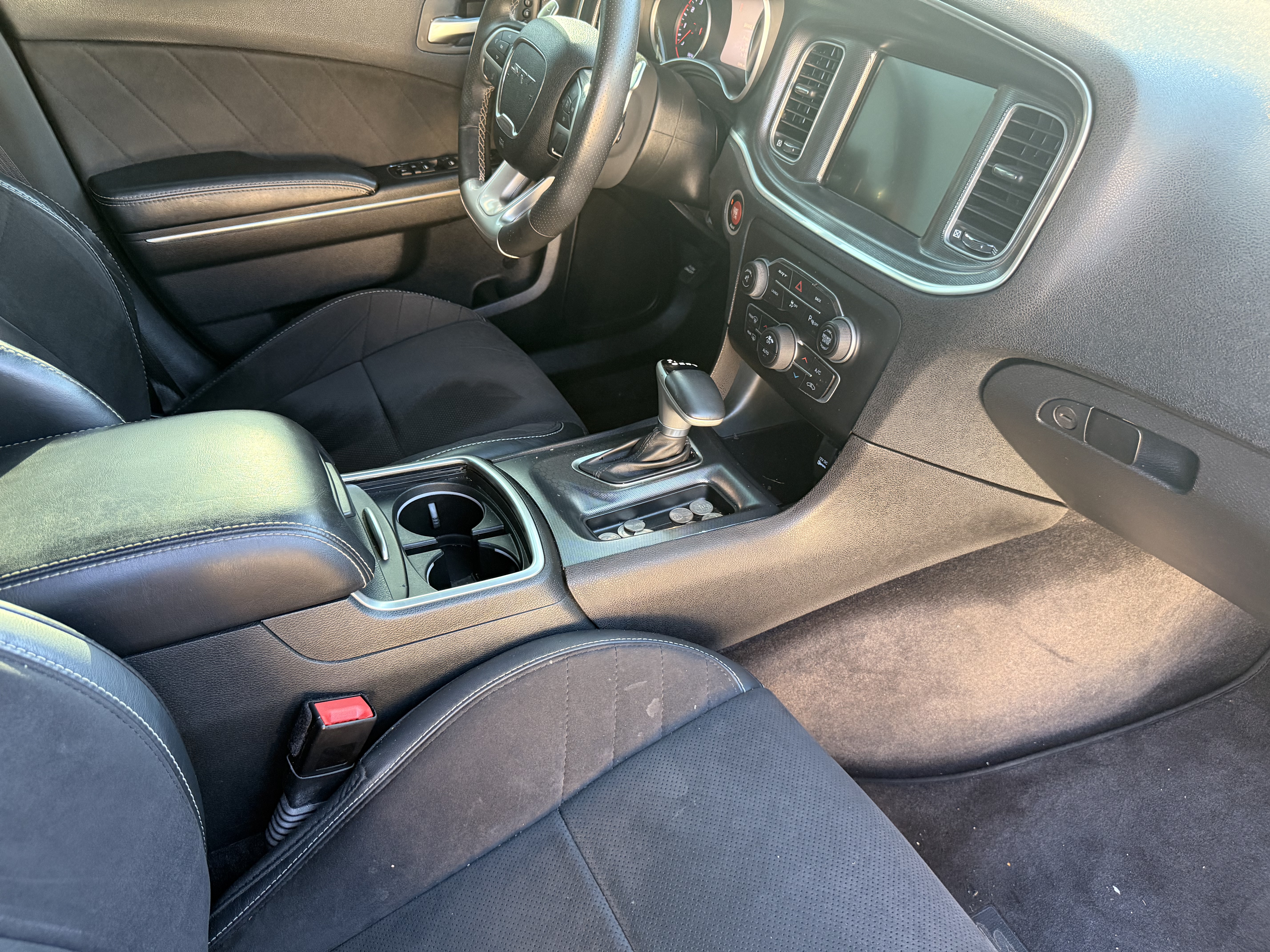 Used 2015 Dodge Charger SRT RWD image 10