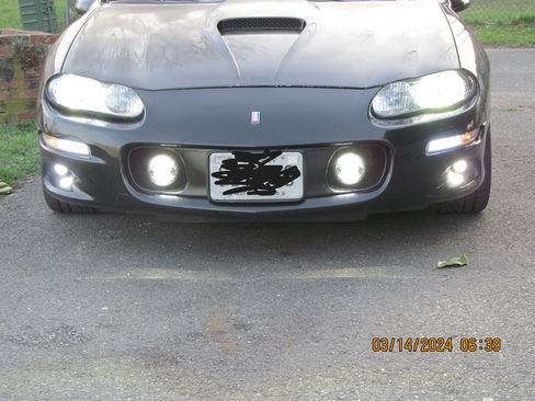 Used 2000 Chevrolet Camaro Z28 w/ SS Performance/Appearance Pkg image 14