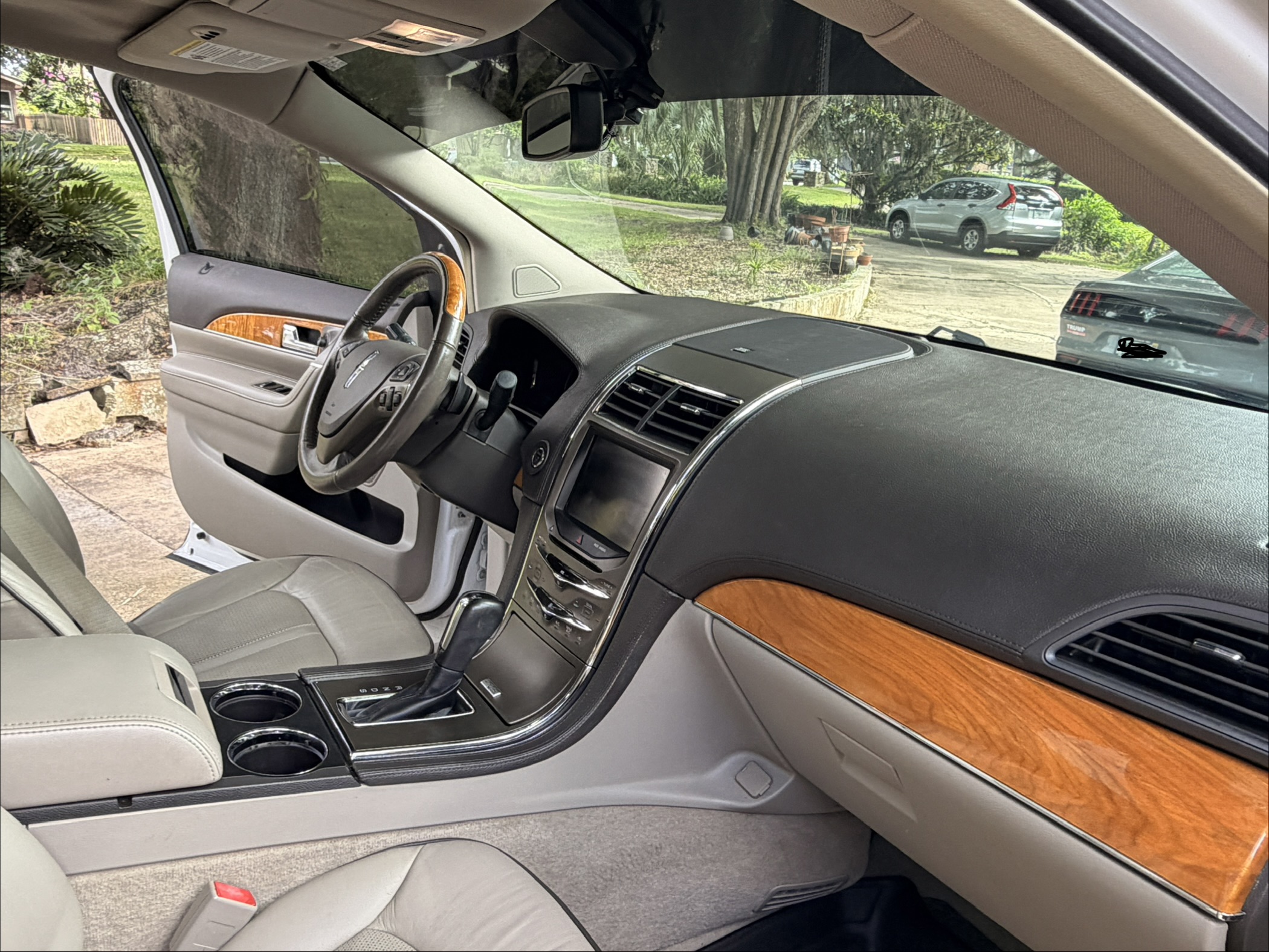 Used 2014 Lincoln MKX FWD w/ Equipment Group 102A image 12