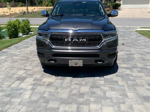 Used 2019 RAM 1500 Limited RWD image 4