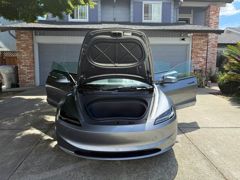 Used 2025 Tesla Model 3 Long Range AWD/4WD image 1