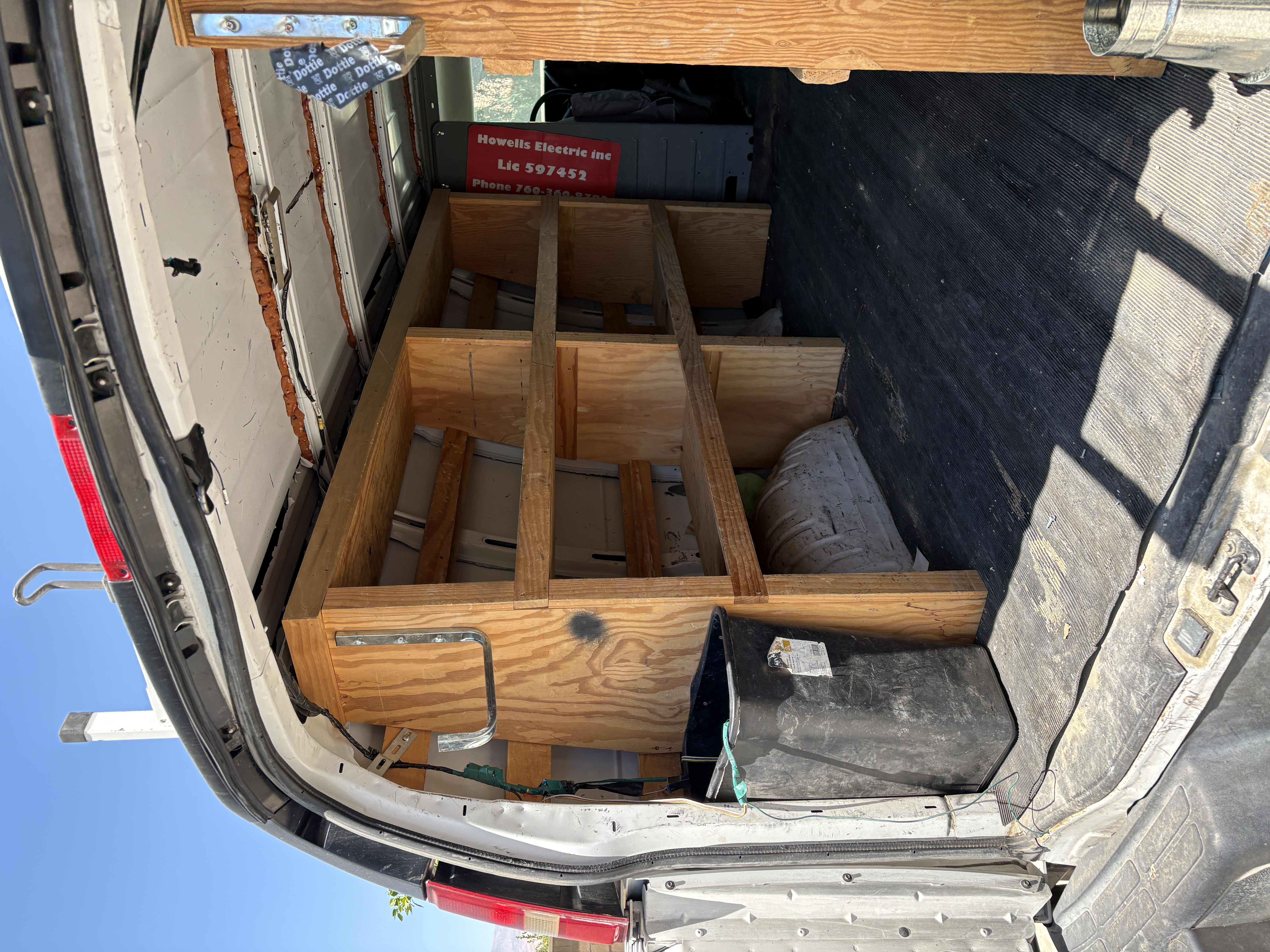 Used 2014 GMC Savana 2500 RWD image 9