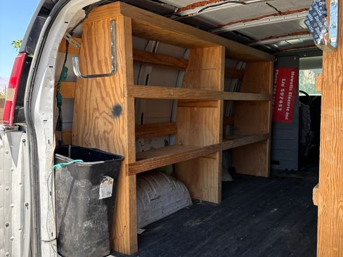 Used 2014 GMC Savana 2500 RWD image 9