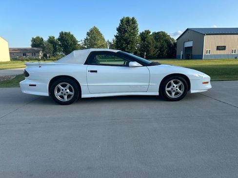 Used 1995 Pontiac Firebird Trans Am RWD image 30
