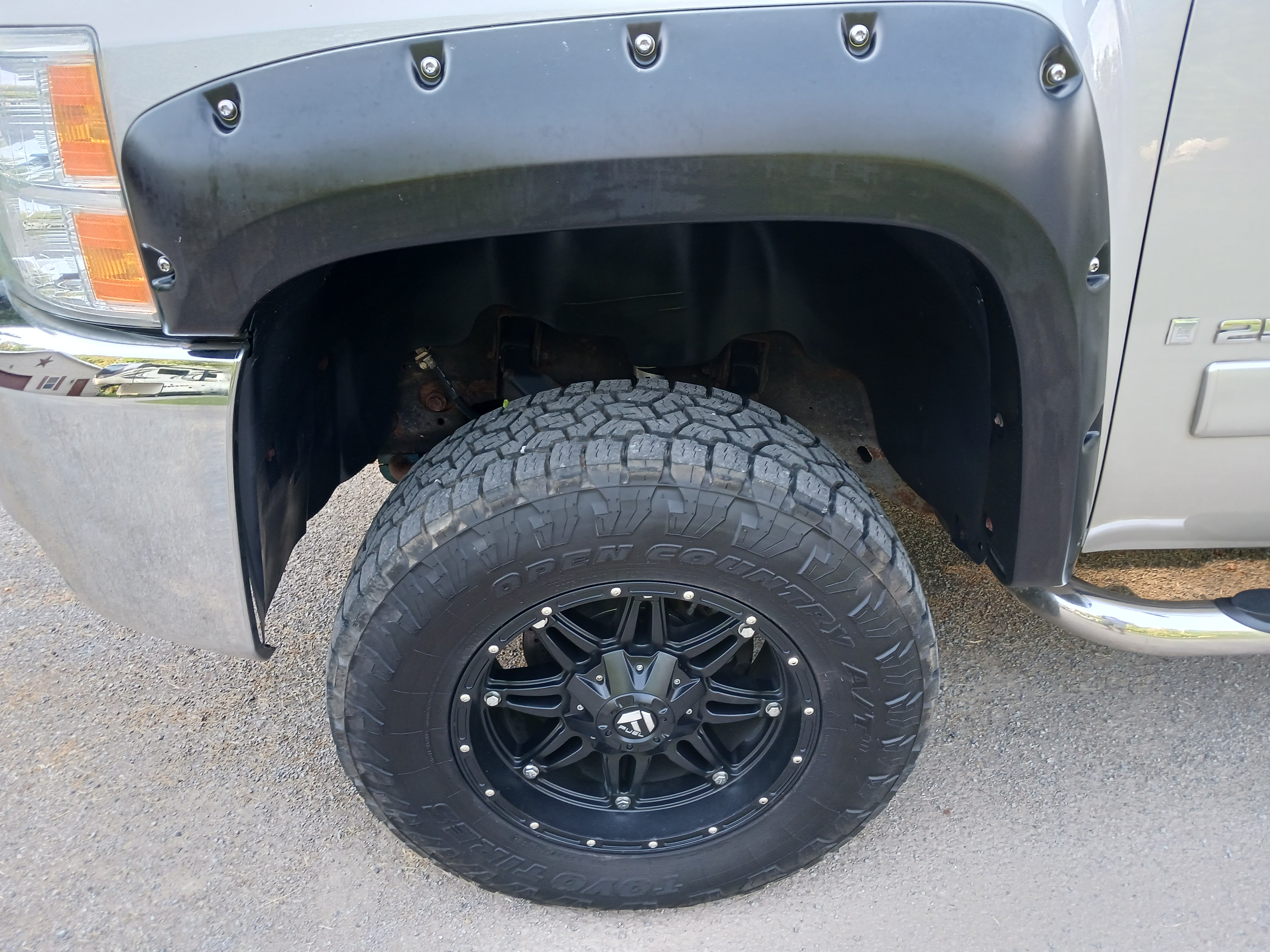 Used 2007 Chevrolet Silverado 2500 LT w/ 1LT Convenience Package AWD/4WD image 9