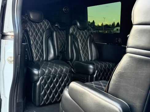 Used 2019 Mercedes-Benz Sprinter 4x4 170 w/ Driver Convenience Package image 11