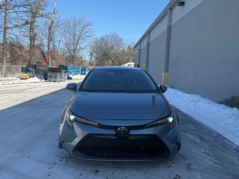 Used 2020 Toyota Corolla L image 2