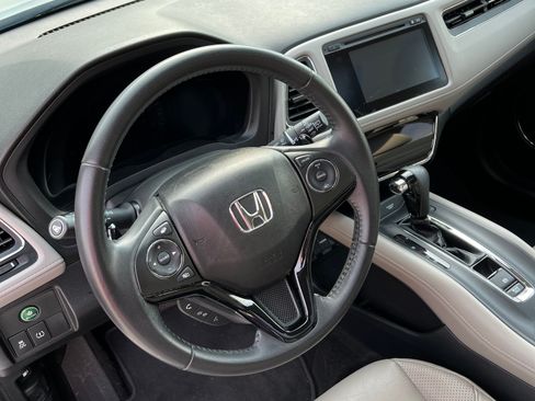 Used 2018 Honda HR-V EX-L image 10