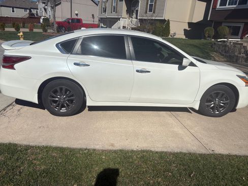 Used 2015 Nissan Altima 2.5 S w/ Special Edition Package image 1
