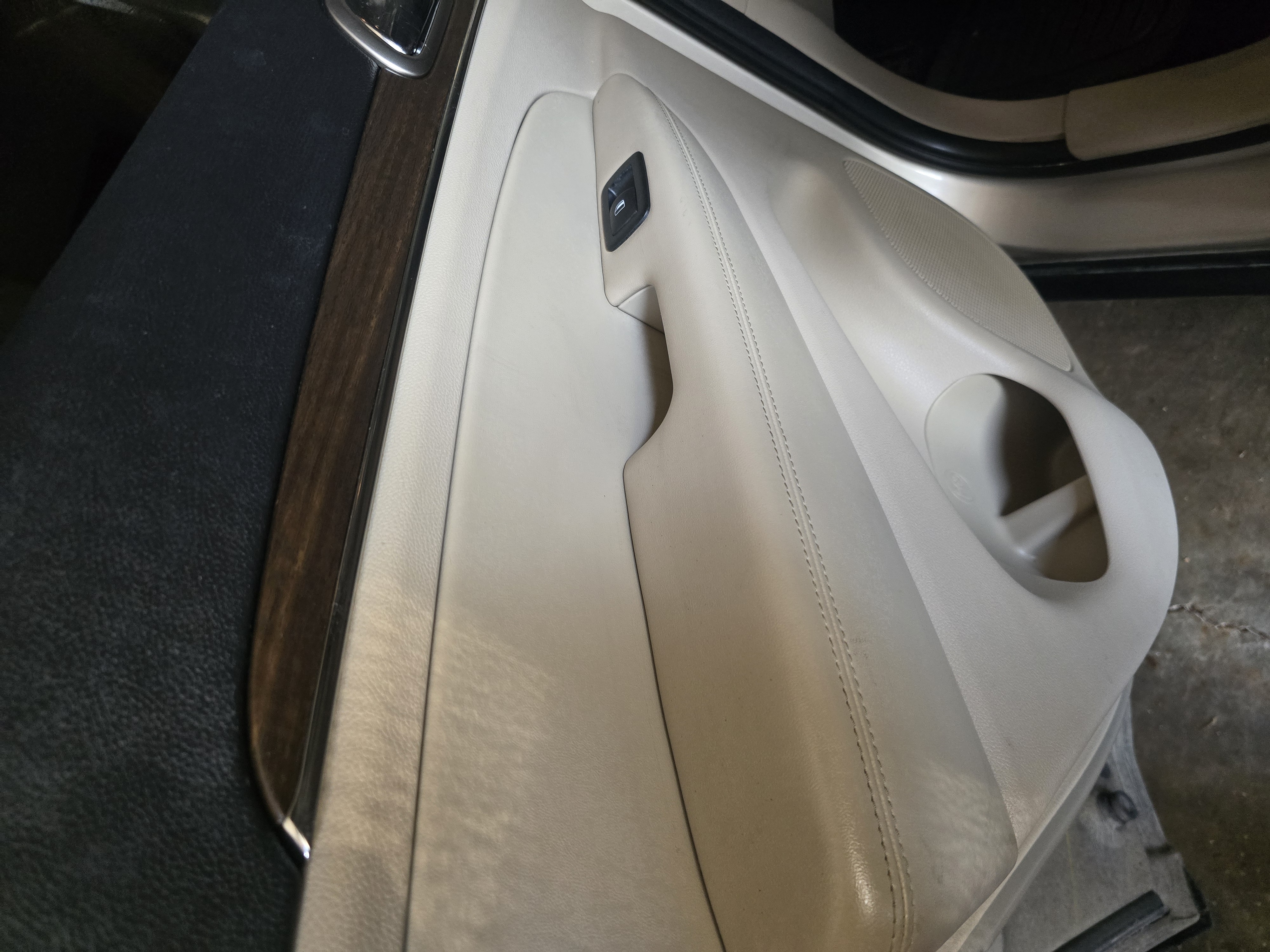 Used 2015 Jeep Grand Cherokee Limited AWD/4WD image 6