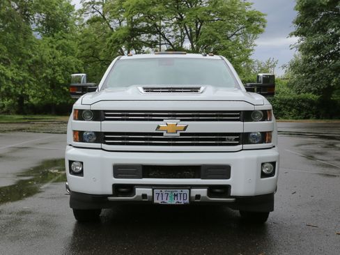 Used 2019 Chevrolet Silverado 3500 LTZ w/ Duramax Plus Package AWD/4WD image 2